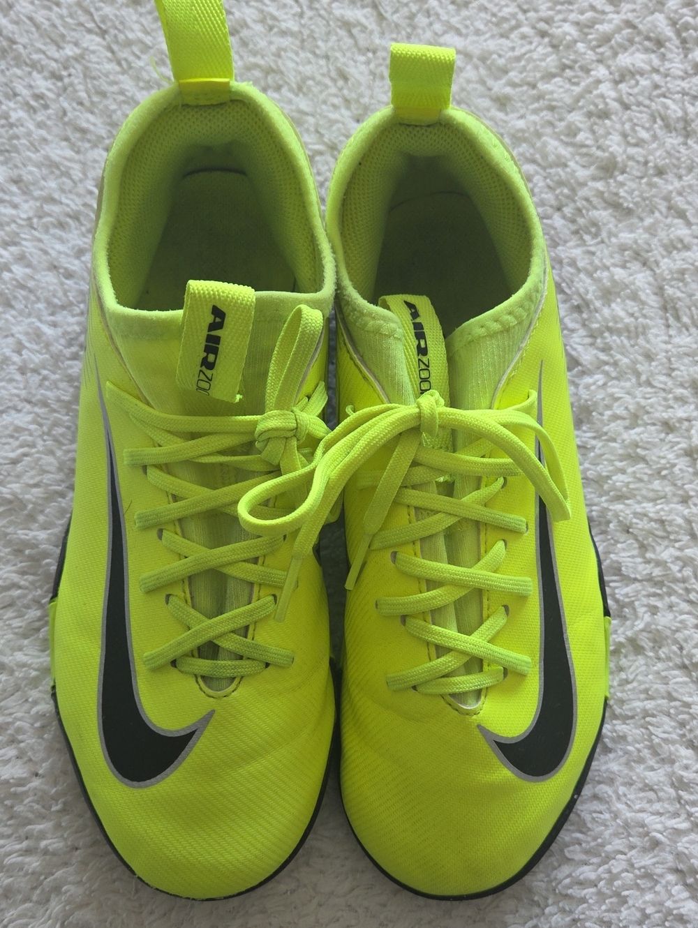 Used Nike Neon Yellow INDOOR SOCCER CLEATS MERCURIAL AIRZOOM 4Y US